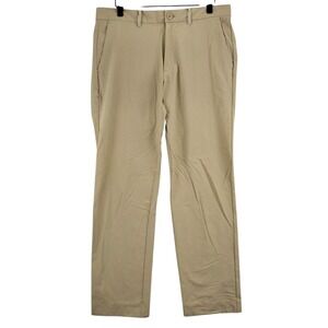 GapFit Men's Khaki Performance Stretch Travel Pants Size 32x30 (actual 34x27.5)